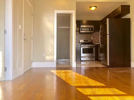 Rented by Nest Seekers International | media 11