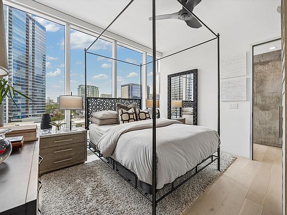 5th image of 301 West Ave Unit 1004