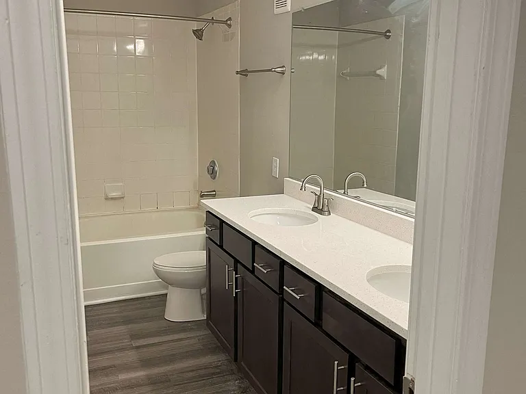 The Fairways at Piper Glen Apartments — Photo 9