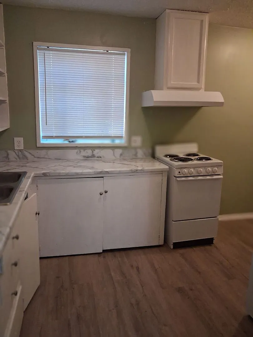 Charming 3 Bedroom Home for Rent in Alexandria — Photo 2