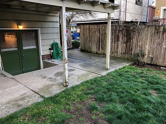 3rd image of 3905 1/2 NE 51st St