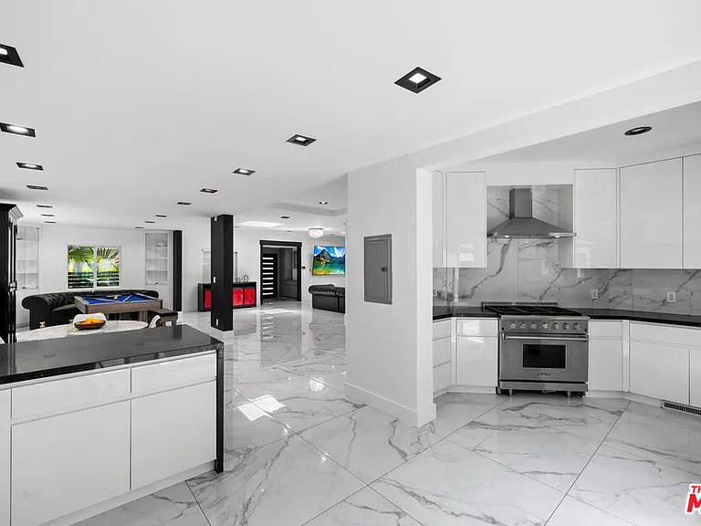 1750 N Beverly Glen Blvd — Photo 15