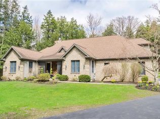 6088 Boston Ridge Rd, Orchard Park, NY 14127