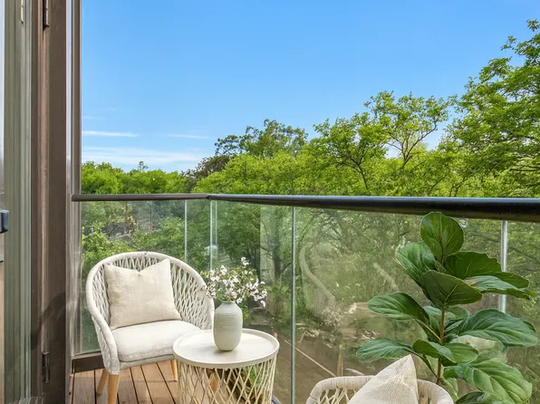 81-07 Kew Gardens Road image 7 of 10