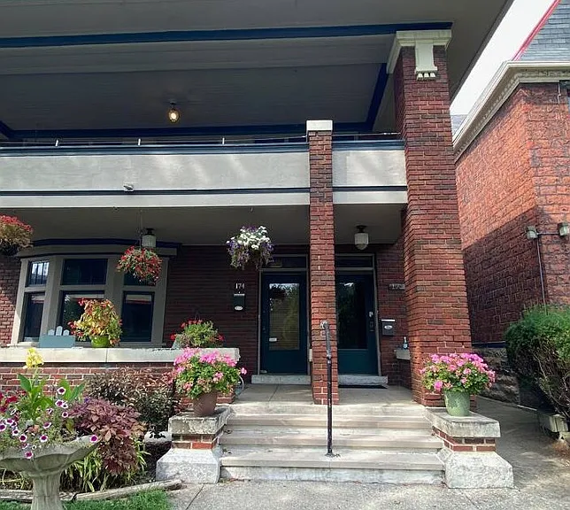 172 Buttles Ave — Photo 2