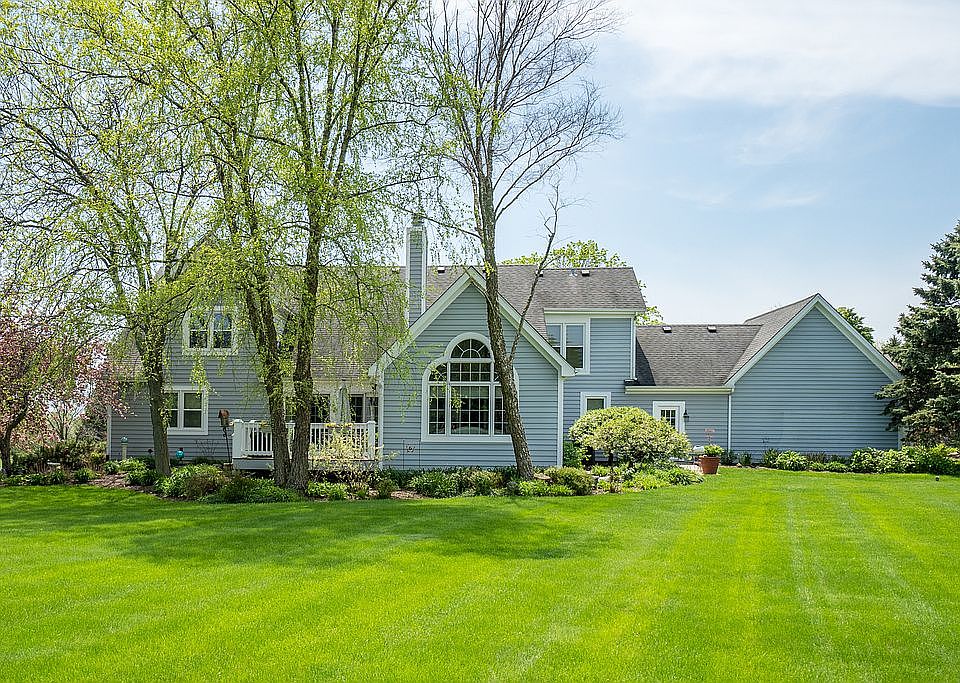 1st image of 48 Copperfield Dr