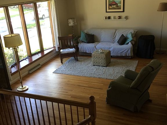 4th image of 1339 E Gloria Dr
