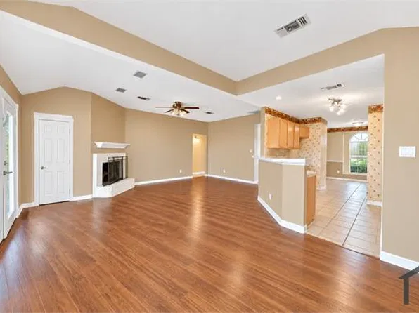 2137 Emerald Oaks, Mesquite, TX 75181