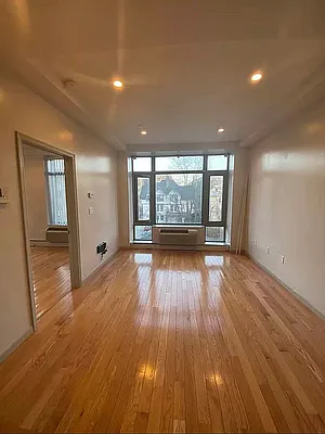 Rented by Houses of New York Realty LLC | media 44