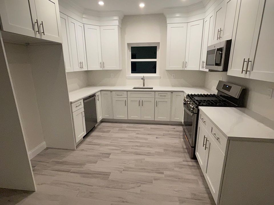 1st image of 26 Knesel St #1