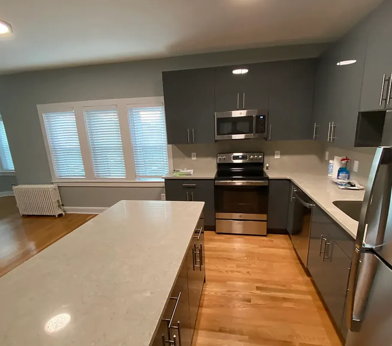 1 bed, 1.0 bath, $2,700 — Photo 1