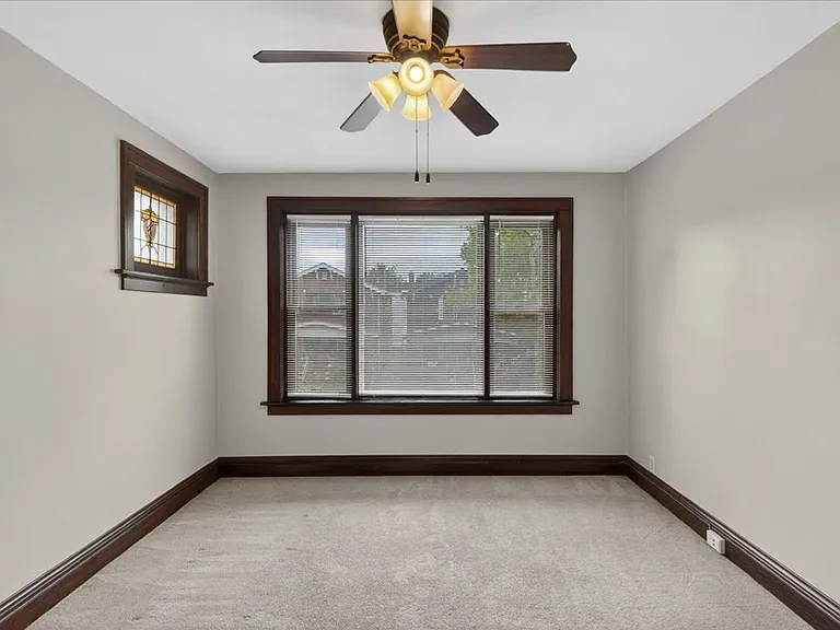 3637 Bowen — Photo 10