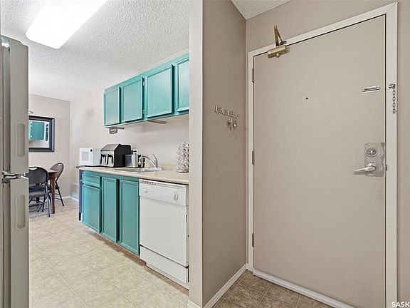 4th image of UNIT 214-111 Wedge ROAD