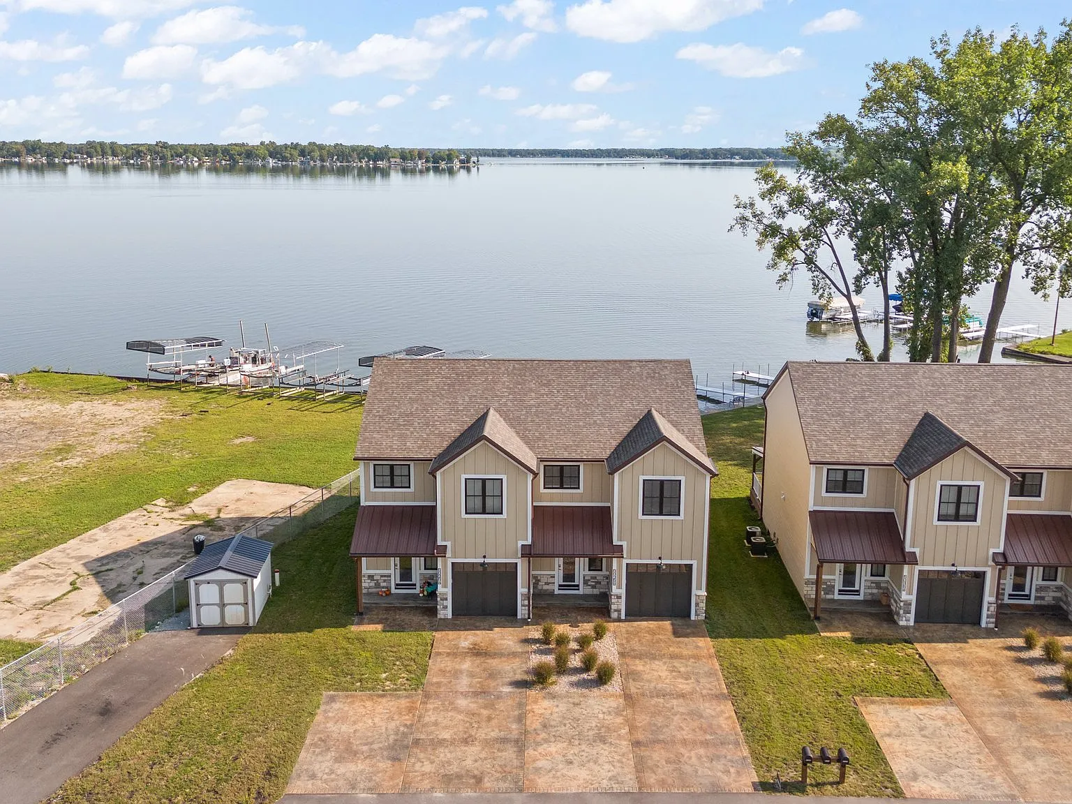 3 bed, 2.5 bath, 1600 sqft, $2,000 — Photo 4