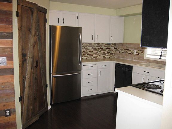 5th image of 1209 SE 159th Ave