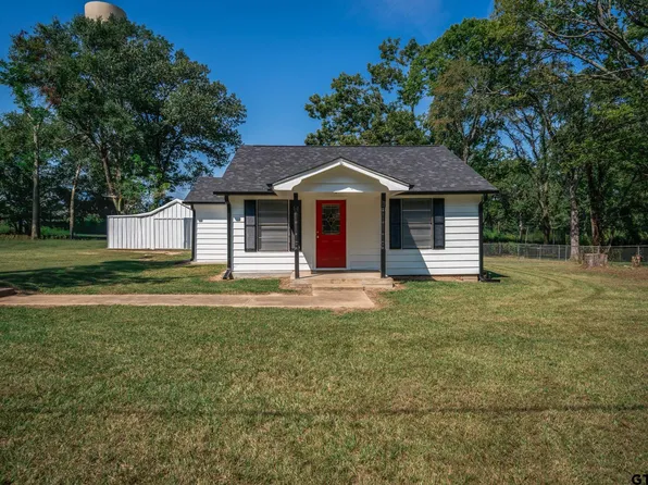 107 S Sun Camp Rd, White Oak, TX 75693