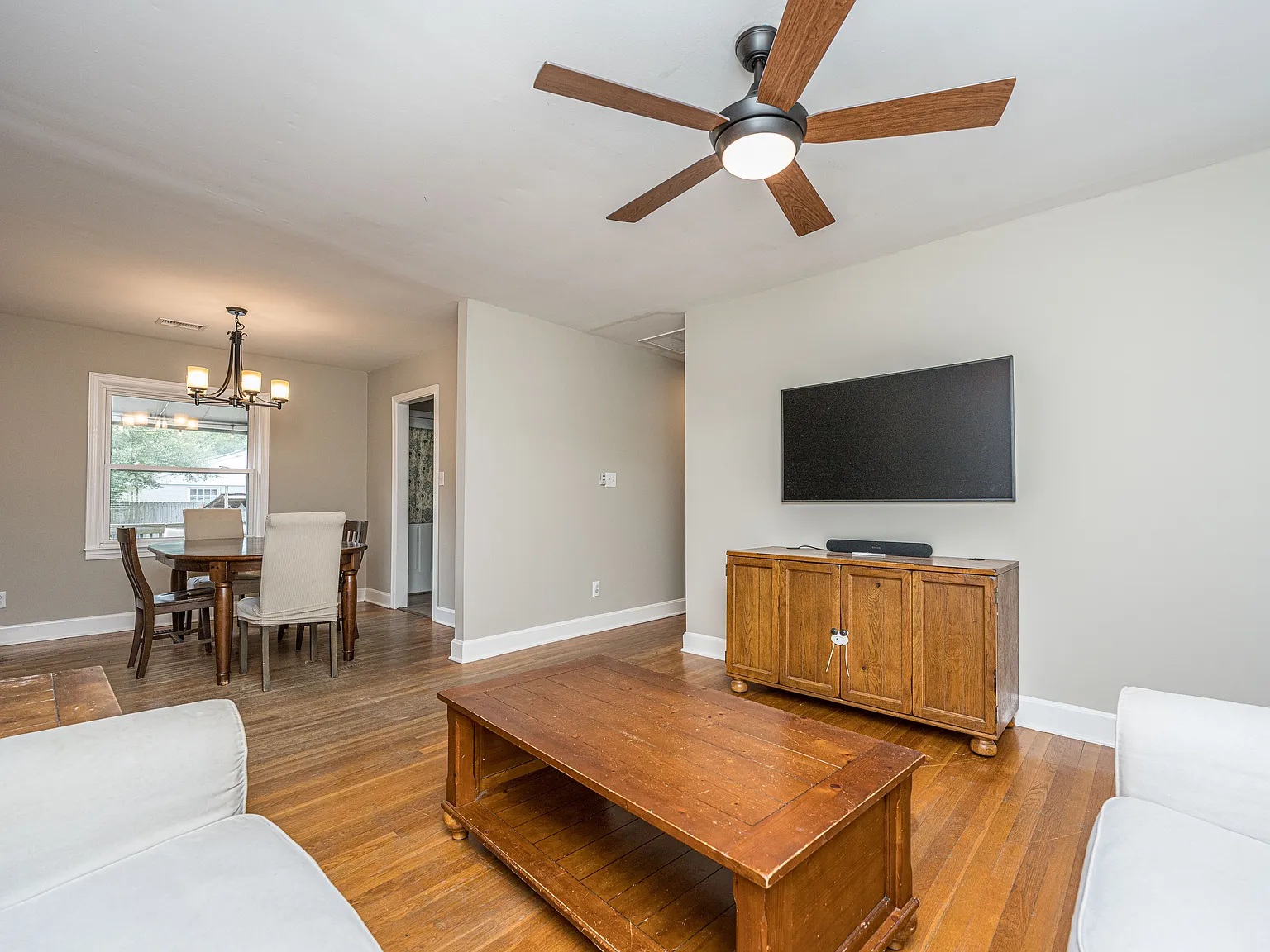 3 bed, 1050 sqft, $2,950 — Photo 4