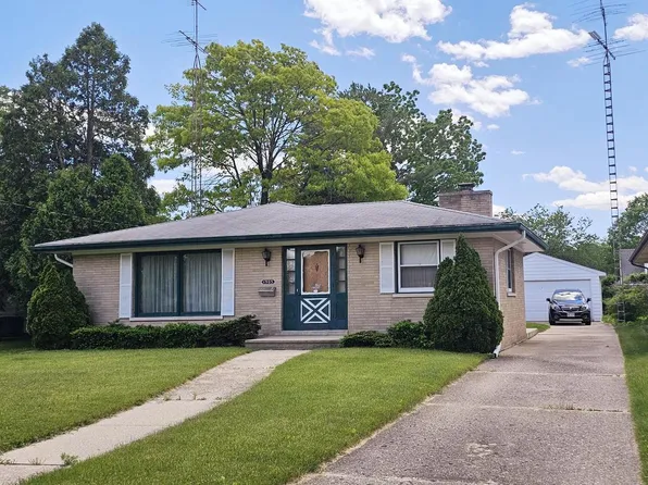 1905 81st STREET, Kenosha, WI 53143