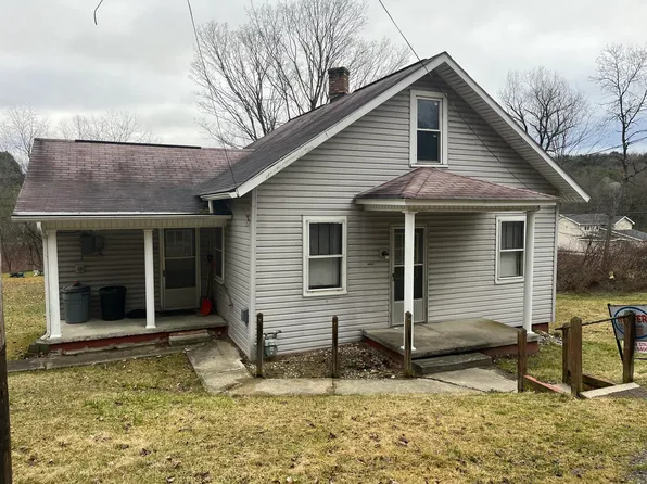 3046 Church St, Reynoldsville, PA 15851