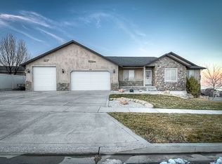 158 W Palomino Dr, Saratoga Springs, UT 84045
