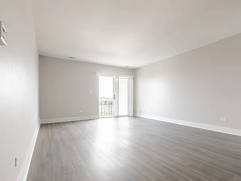 Grand Park Apartments — Photo 8