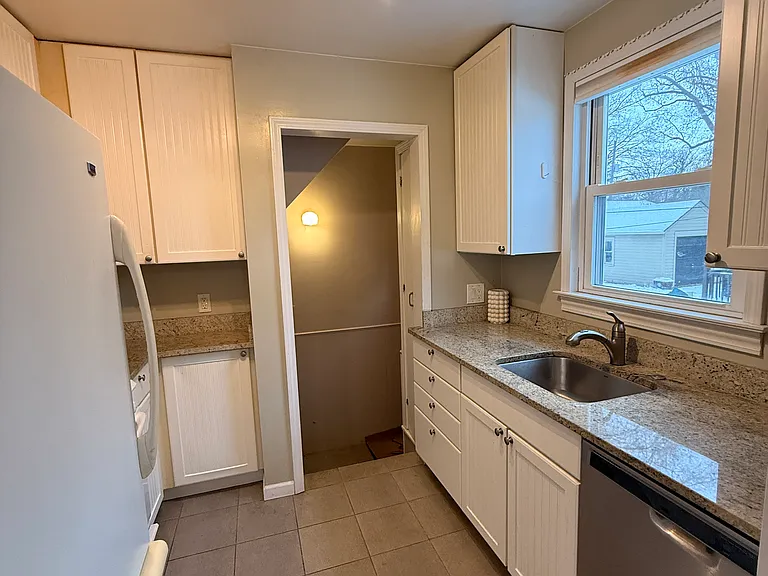 315 Pearson St — Photo 7