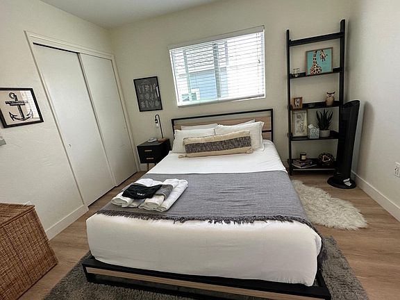 3rd image of 4374 Montalvo St