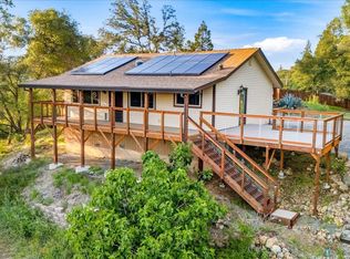 18572 Estrada Pl, Grass Valley, CA 95949