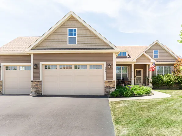 2331 Coventry Cir S, Sycamore, IL 60178