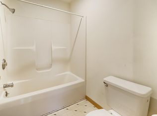 436 Sycamore Dr, Fairborn, OH 45324