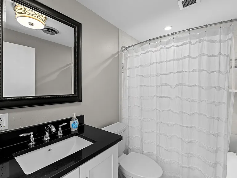 1801 Lavaca St #4C — Photo 24