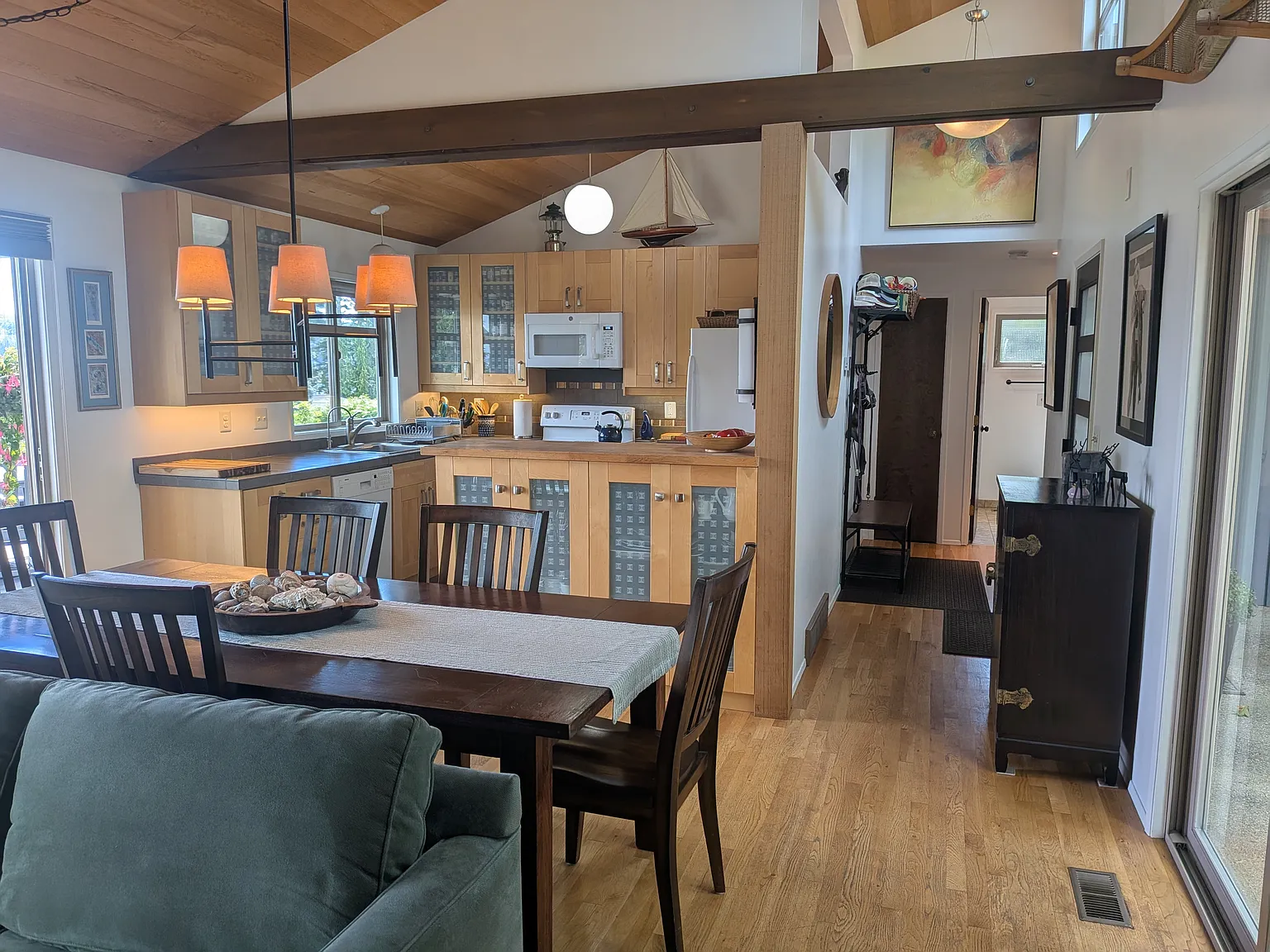 2 bed, 1265 sqft, $2,600 — Photo 4