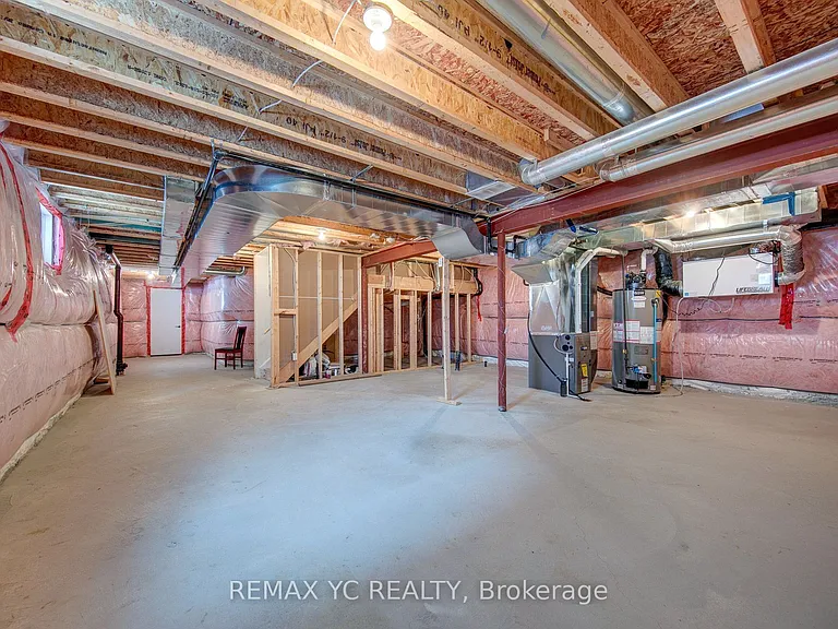 56 Walker Blvd — Photo 33