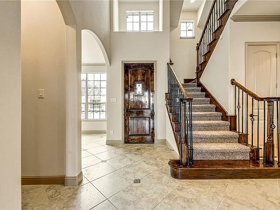 2nd image of 4805 Palm Springs Dr