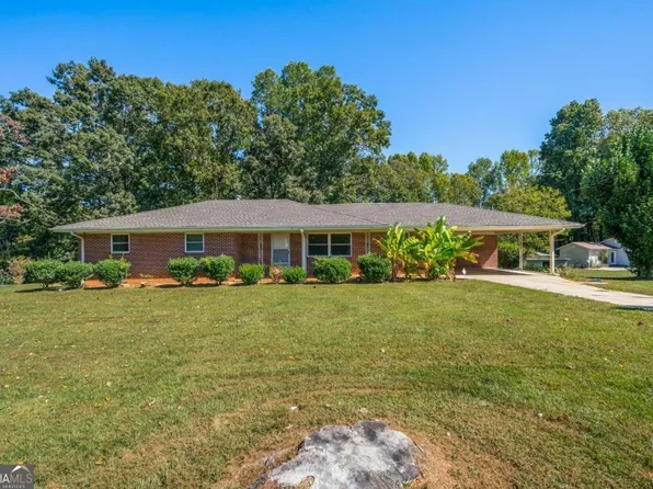 2860 Pinecrest Dr, Gainesville, GA 30504