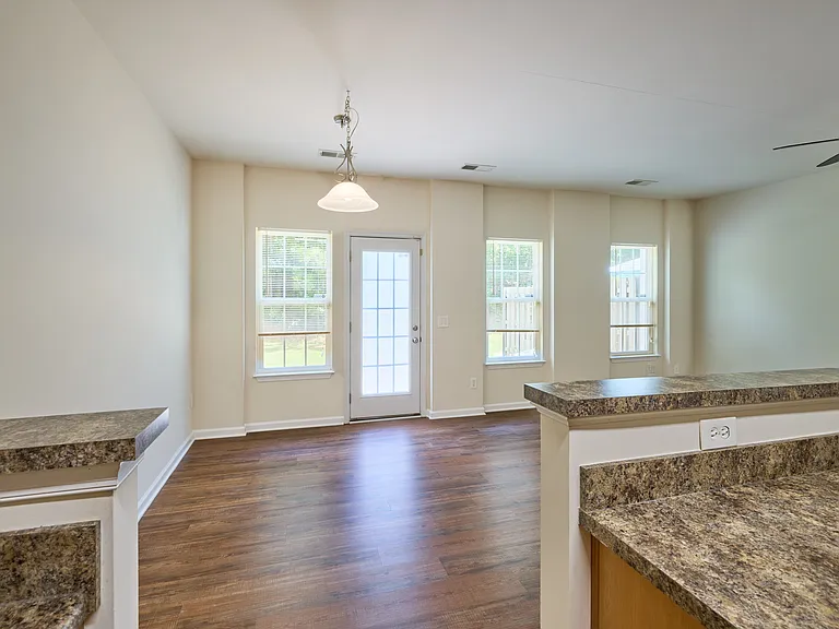 457 Woodbark Ct — Photo 8