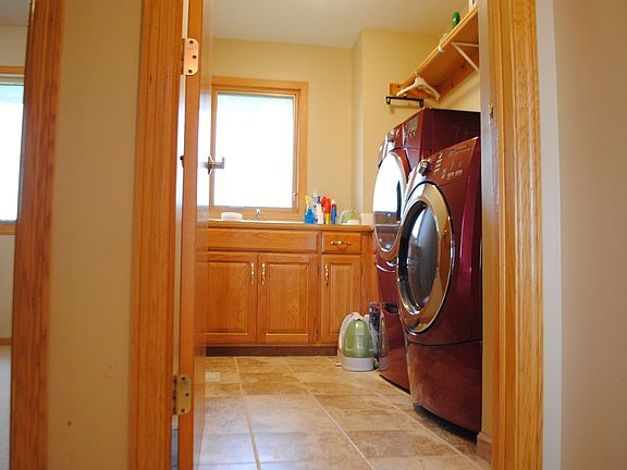 4th image of 25832 Grace Cir