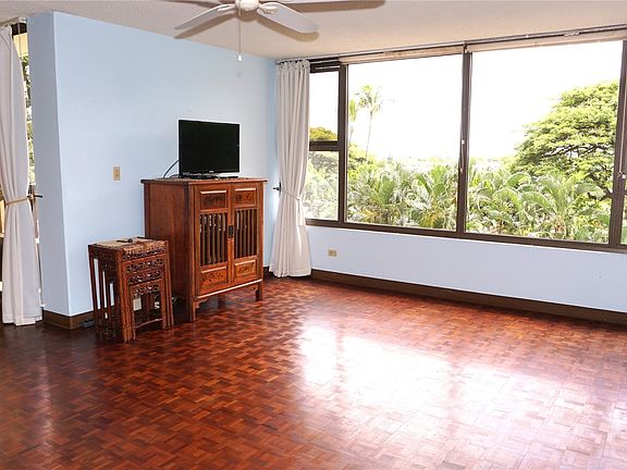 2nd image of 6710 Hawaii Kai Dr APT 304