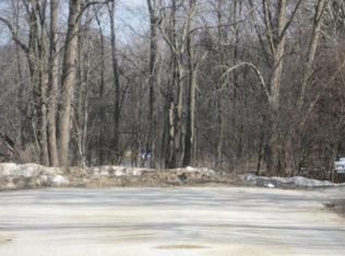 2810 El Rancho Dr, Brookfield, WI 53005