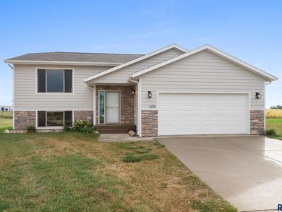 605 Marsha Cir, Tea, SD, 57064