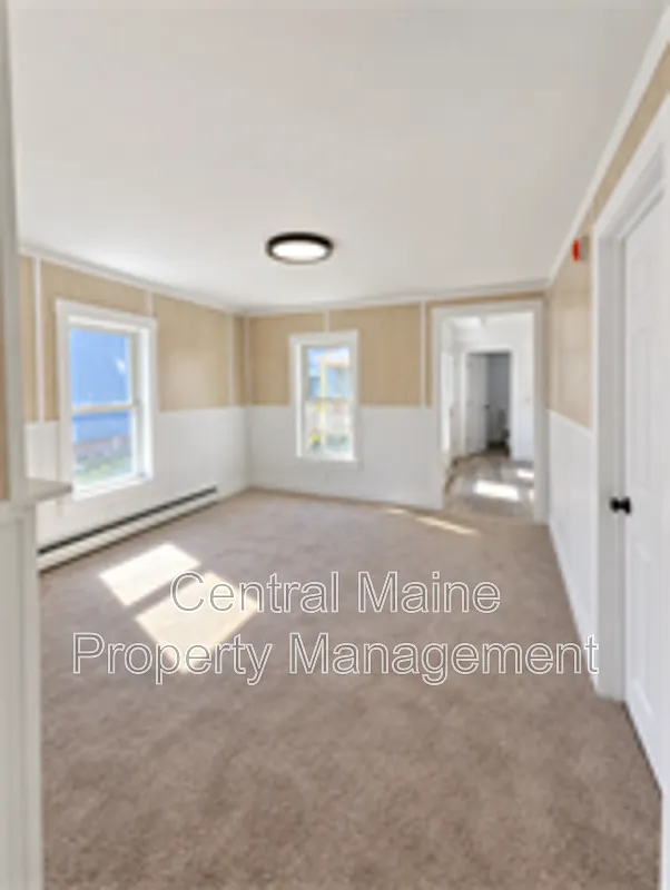 2 bed, 1.0 bath, $1,650 — Photo 4