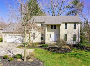 5519 Som Center Rd, Solon, OH 44139