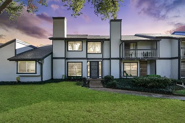 5825 Village Forest Ct — Photo 3