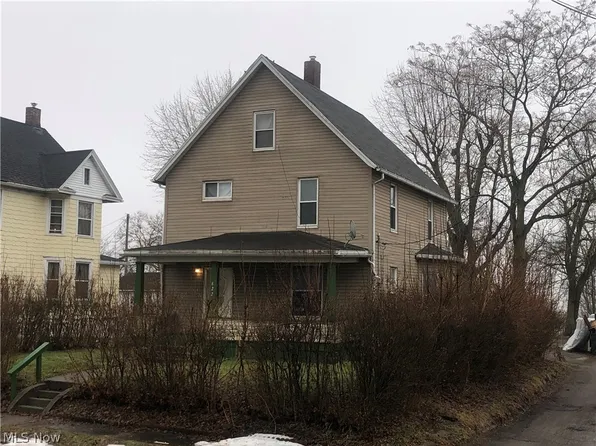 822 Highland Rd NE, Canton, OH 44704