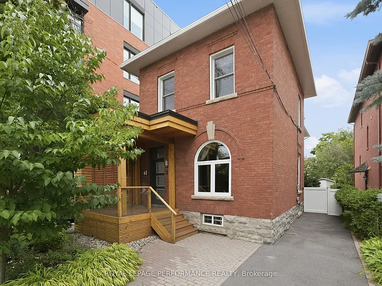 284 Crichton St — Photo 1