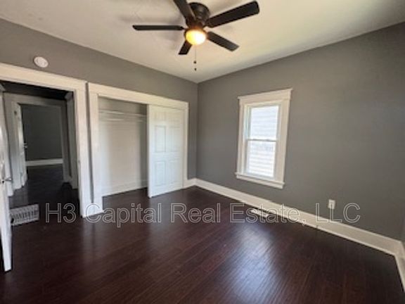 4th image of 2751 Washington Ave
