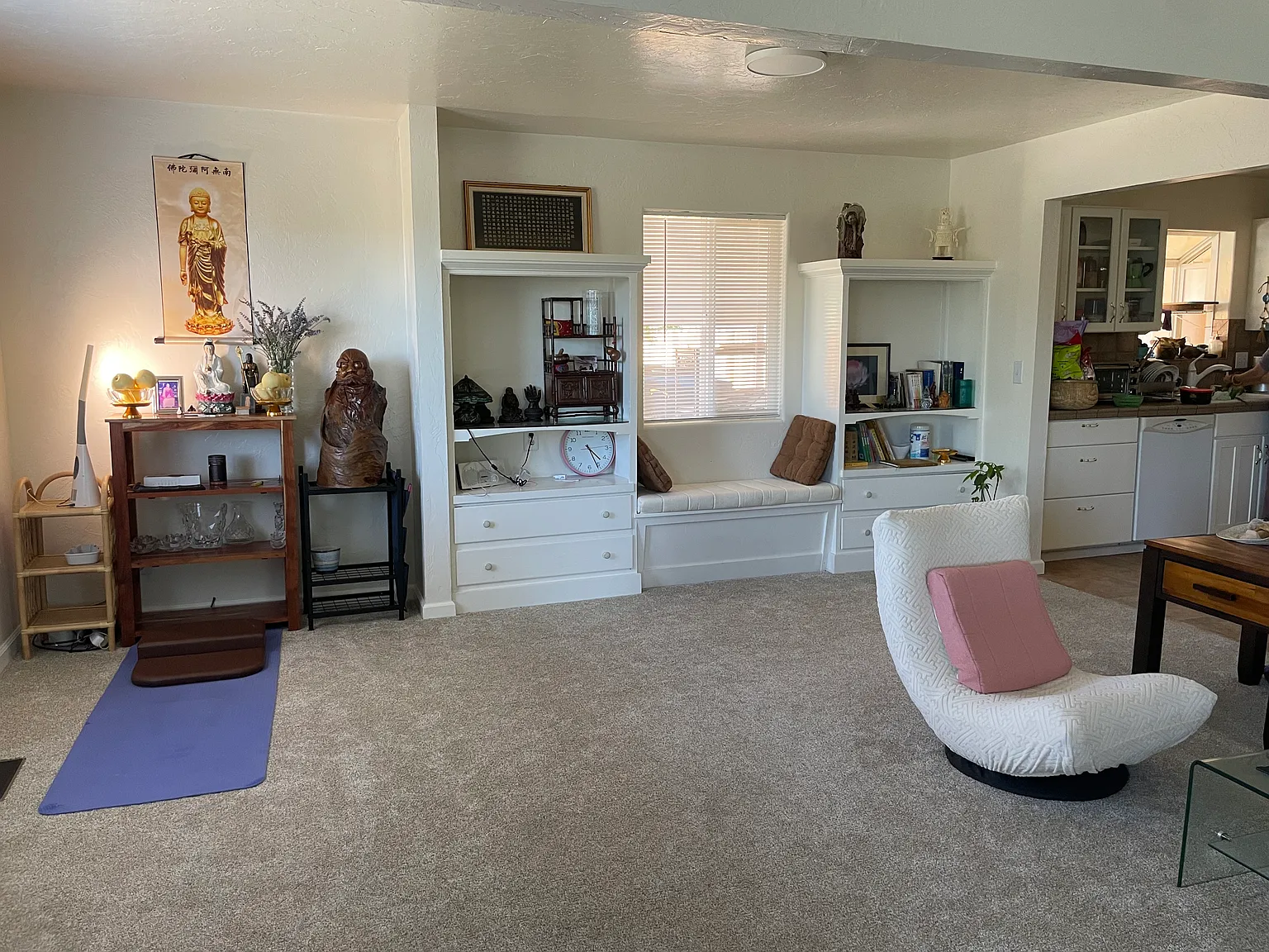 3 bed, 1200 sqft, $2,698 — Photo 4