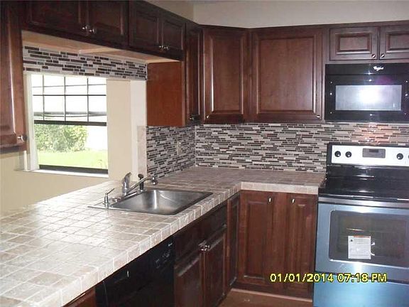 4th image of 444 Westtree Lane #444