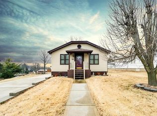 4132 Ringer Rd, Saint Louis, MO 63129