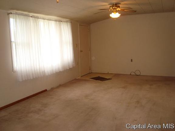 3rd image of 1716 Rock Island Ave